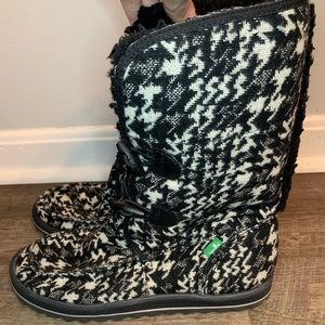 Sanuk Boots